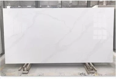 Calacatta hvid kvartsplade 2038
